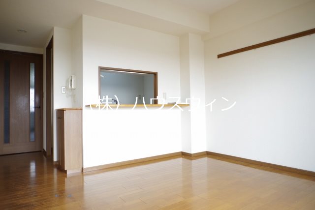 パウロニア　ビューコート リビング