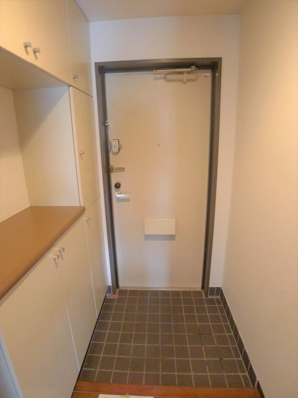 ベルメゾン北越谷 玄関