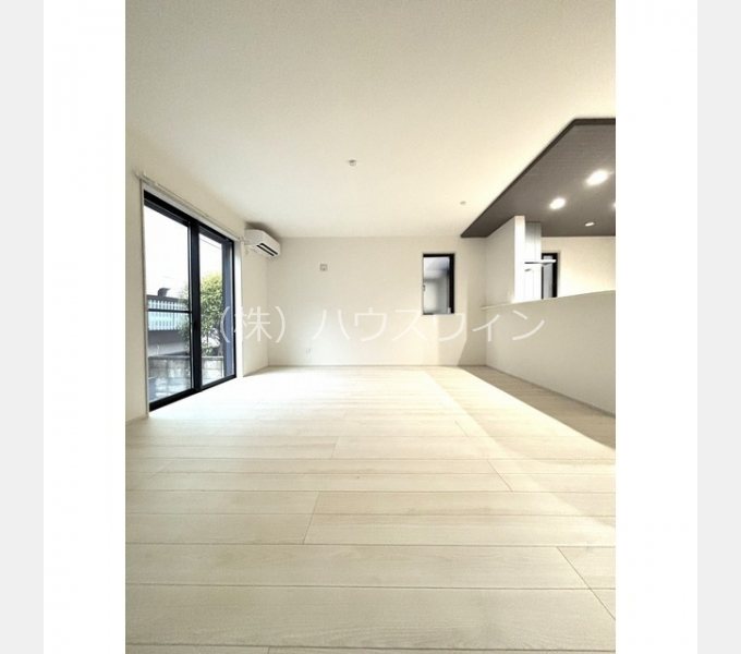 4175吉川市中野3期１棟1号棟 リビング