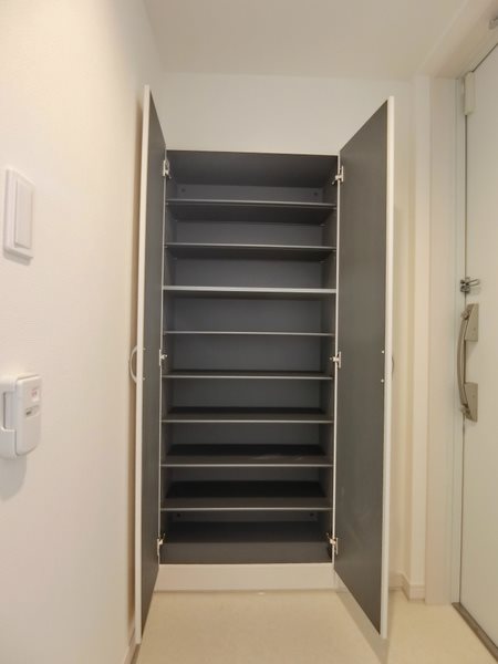 リブリ吉川河口コーポ2 玄関