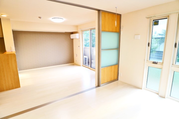 ロイジェントパークスレイクタウンⅡ　A リビング