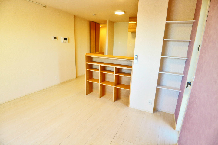 ロイジェントパークスレイクタウンⅢ　H 玄関