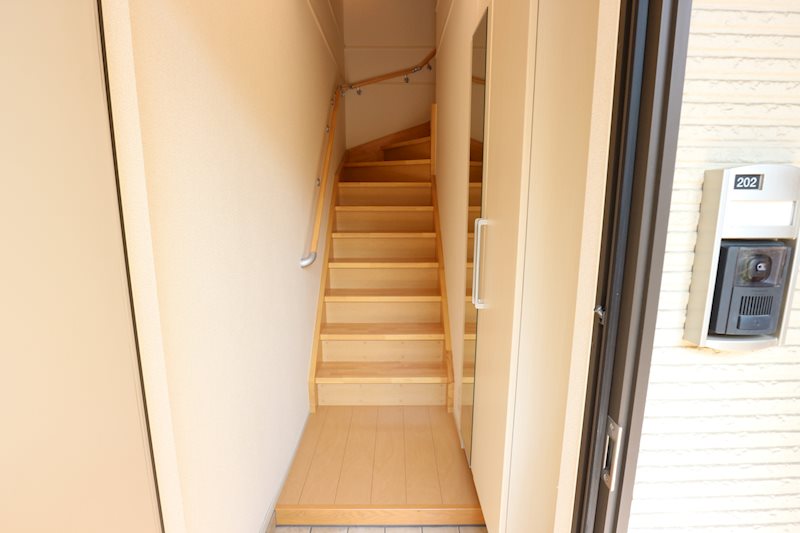 ストロベリーフィールズ 玄関