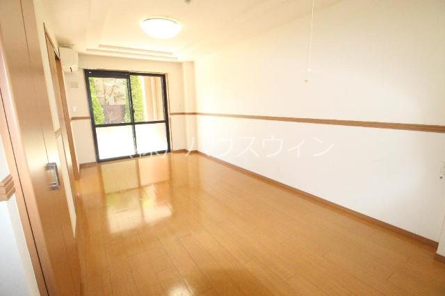 メゾン・ド・グレース　弐番館 リビング