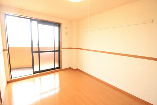 メゾン・ド・グレース　弐番館 ベッドルーム