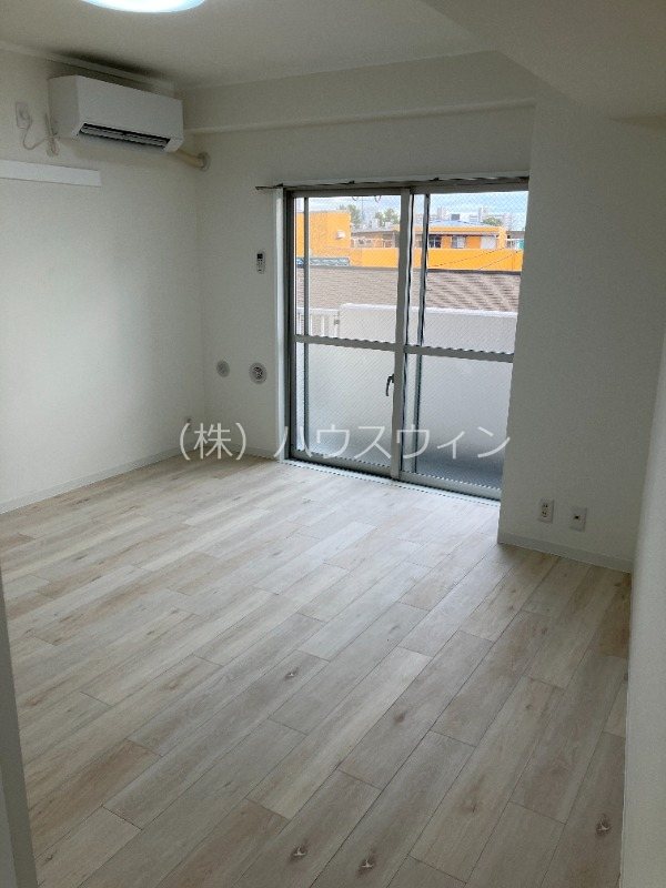 リファレンス谷塚 リビング