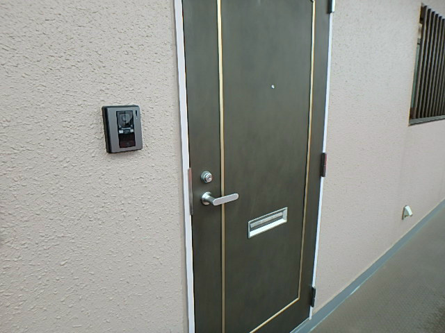 ベルドゥムール越谷茜町 玄関