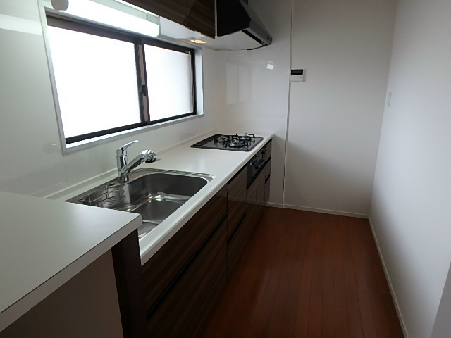 ベルドゥムール越谷茜町 キッチン