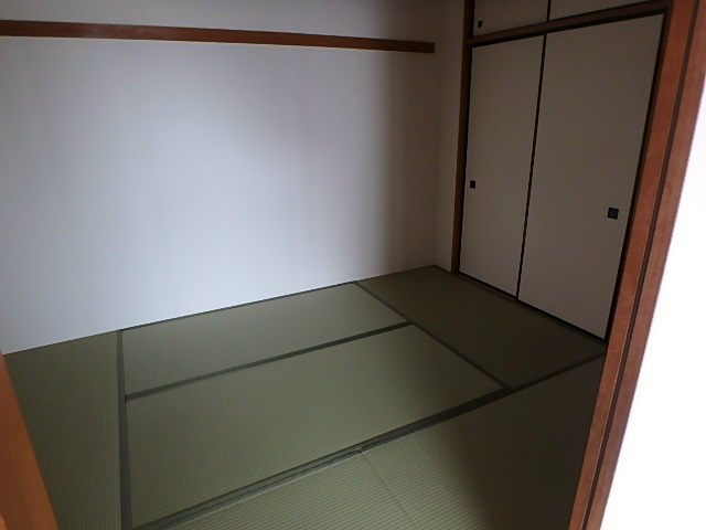 ベルドゥムール越谷茜町 ベッドルーム