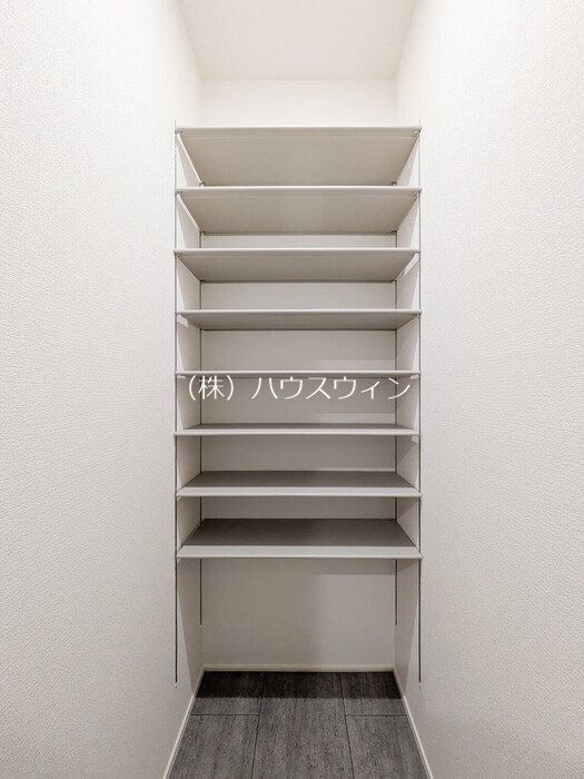 アドラブール　A棟 玄関