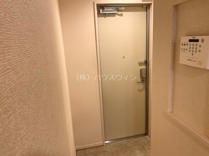 ロイジェントパークスレイクタウンⅡ　B 玄関