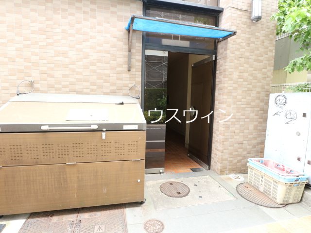 キャピタルプラス エントランス