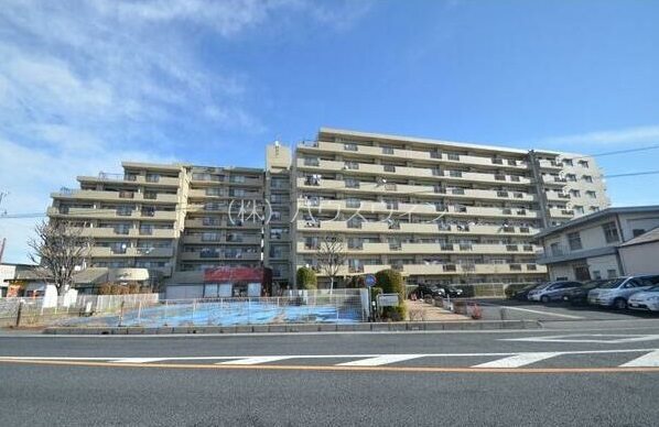 越谷南パークホームズ 駐車場