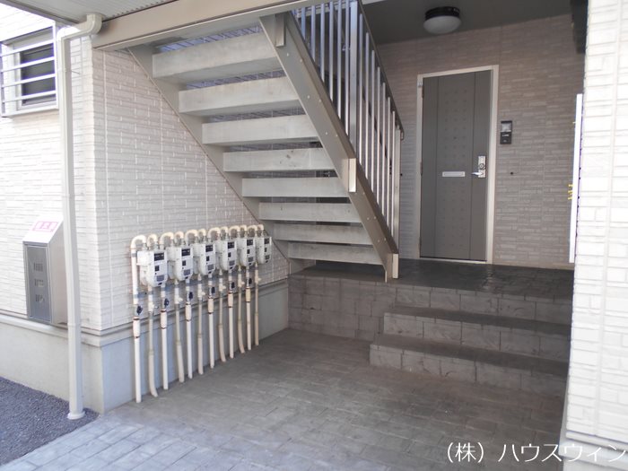 レセンテ中央 エントランス
