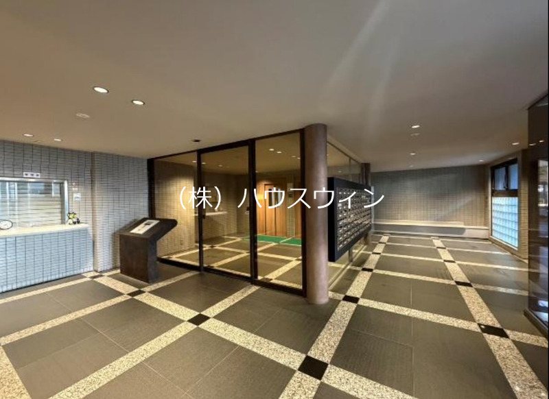 リレント谷塚 エントランス