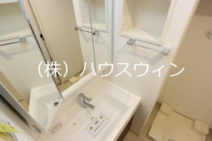 ソライエアイル越谷蒲生 洗面所