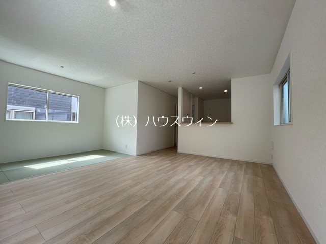 クレイドルガーデン八潮市二丁目　第２３　1号棟 リビング