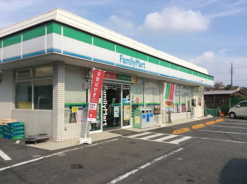 クレイドルガーデン八潮市二丁目　第２３　1号棟 コンビニ