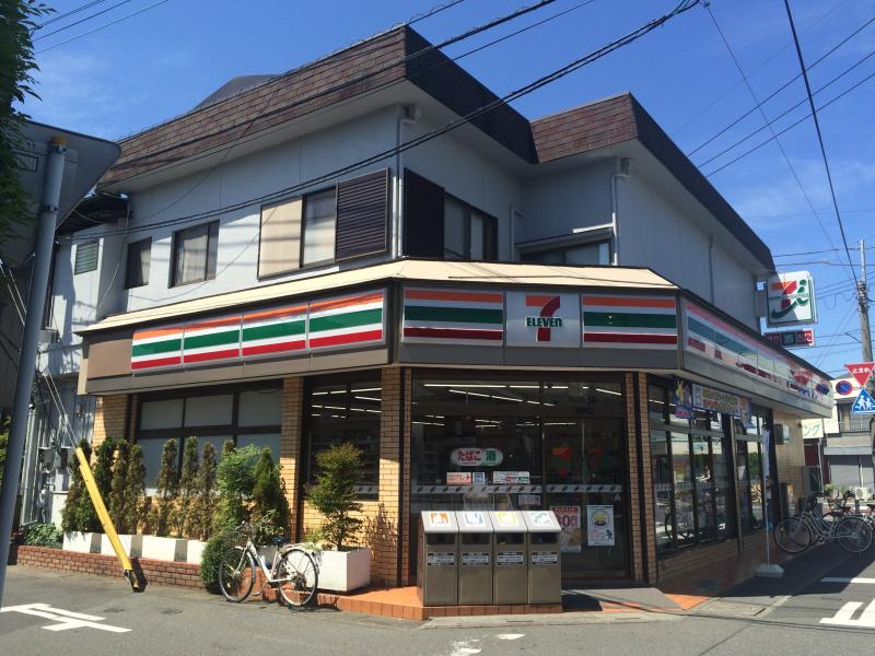 DーROOM南越谷 コンビニ