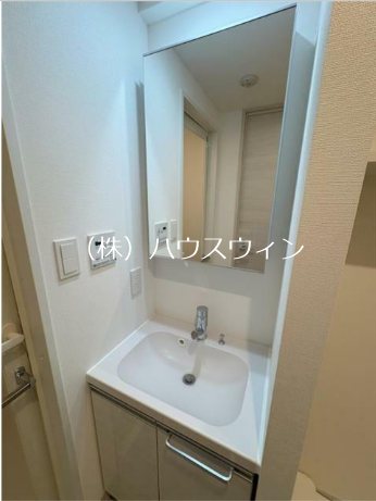 ジェノヴィア谷塚 洗面所