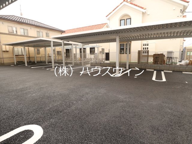 Windsor　Court 駐車場