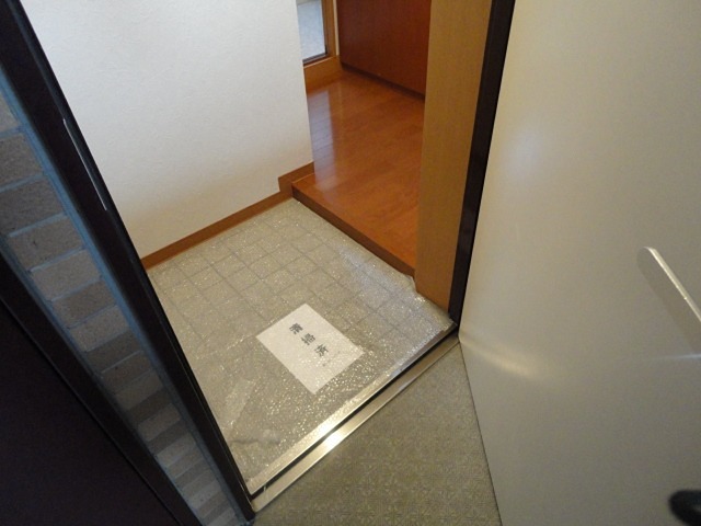 アンジュ・S 玄関
