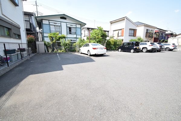 サンフォレスト 駐車場