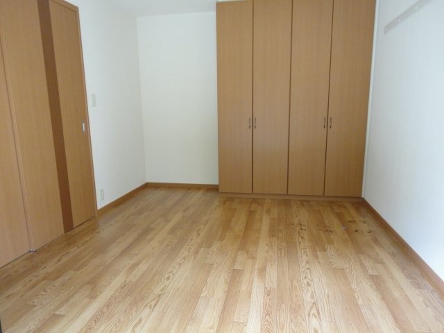 ガーデンヒルズNAKAYAMA壱番館 収納