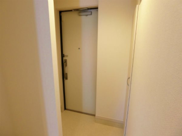 リブリ・縁(エン) 玄関