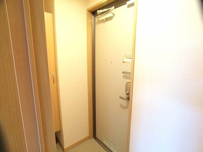 イリオス 玄関