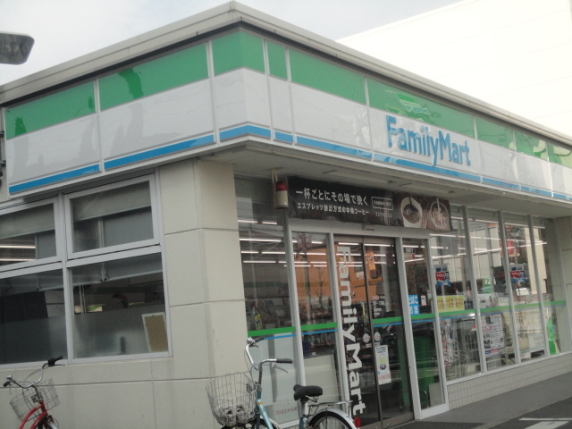パラシオ北綾瀬 コンビニ