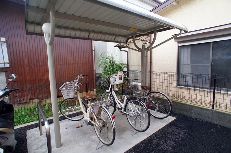 アヴェニューハマノ 駐車場