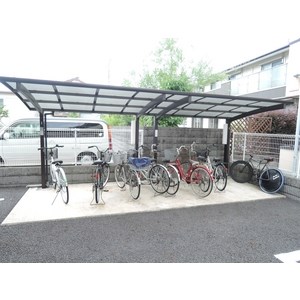 ハイデンス 駐車場