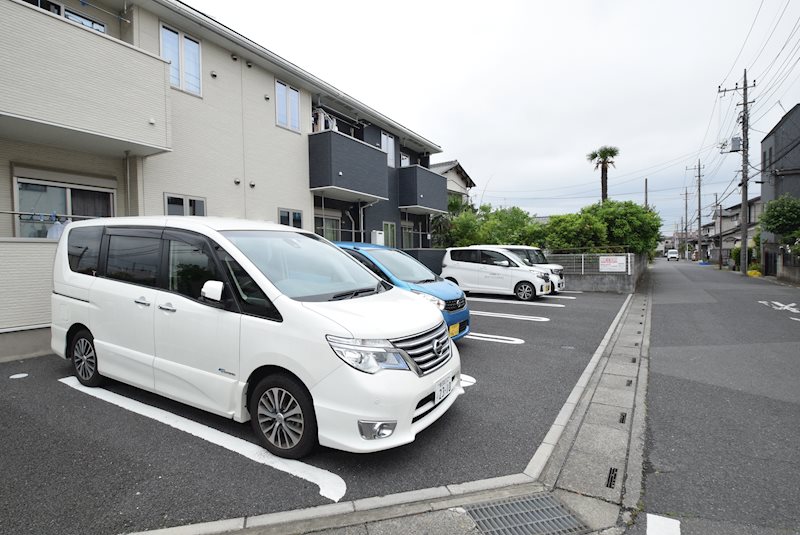 クアトロ・アロース 駐車場