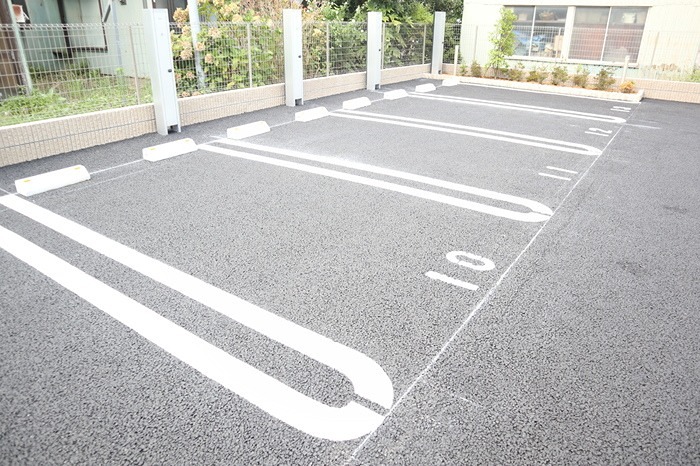 ヌヌース南鳩ヶ谷 駐車場