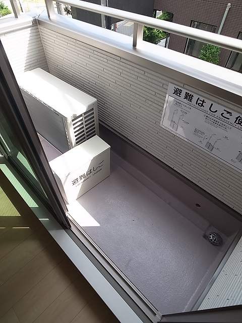 ウィステローナ ベランダ