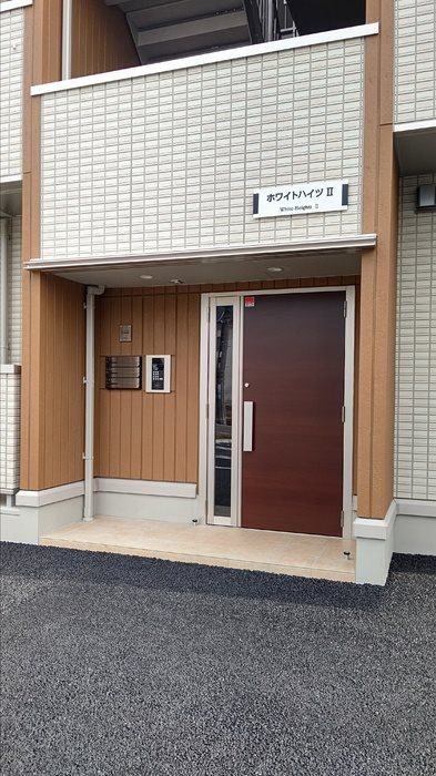 ホワイトハイツⅡ エントランス