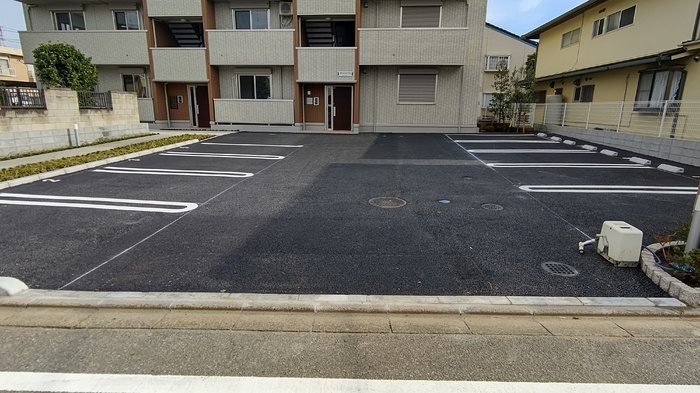 ホワイトハイツⅡ 駐車場