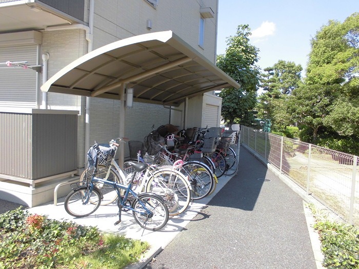 カーサ・ドマーニ A 駐車場