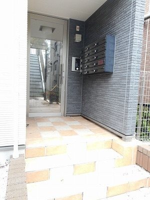 ウィステローナ エントランス