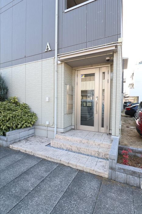 ラ　カンパネラ　A エントランス