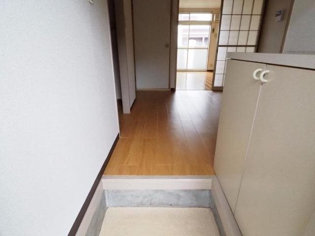 フレンドリーハイツ 玄関