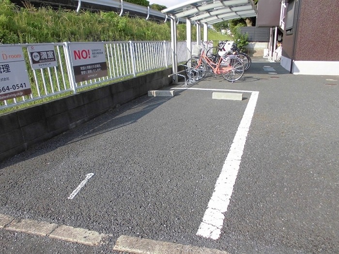 カネダイハウス3 駐車場