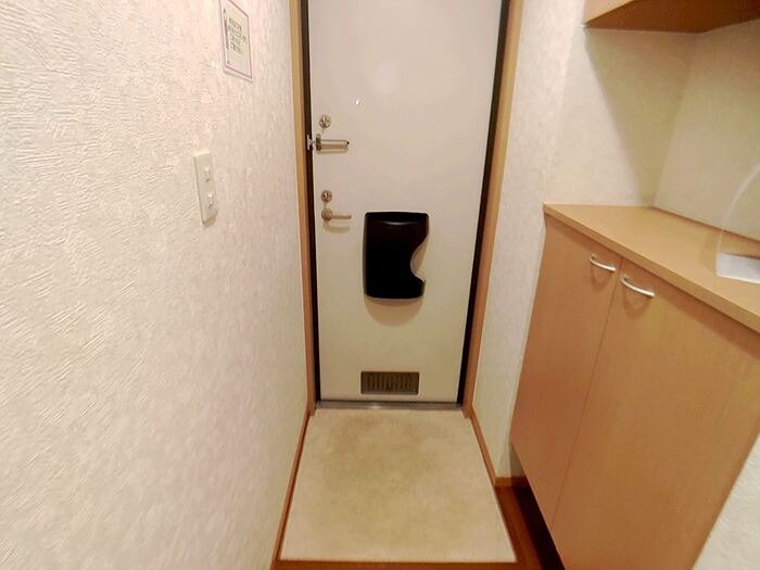 サンライズ蒲生 玄関