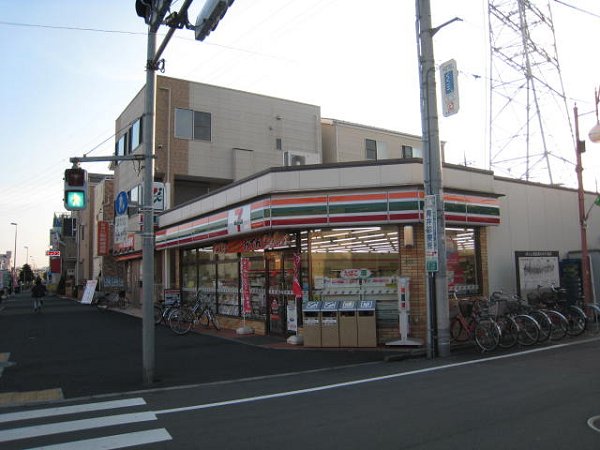 ソシア　青井 コンビニ