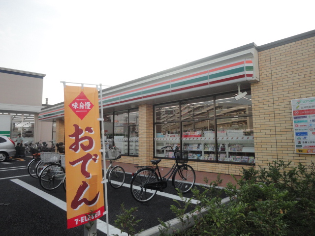 アーバンレックス西新井Ⅲ コンビニ