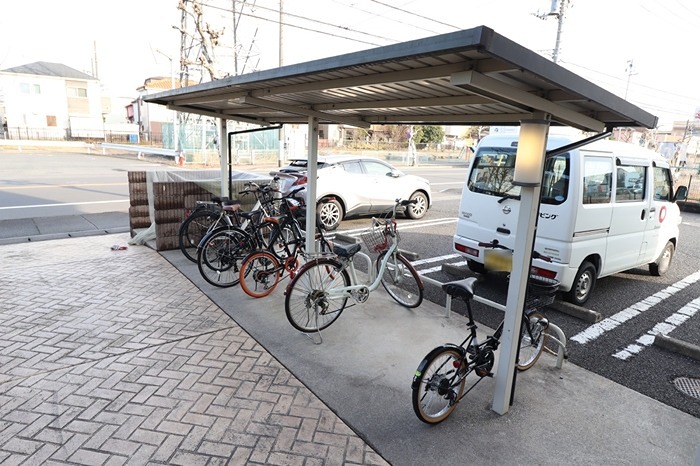 サニーガーデン 駐車場