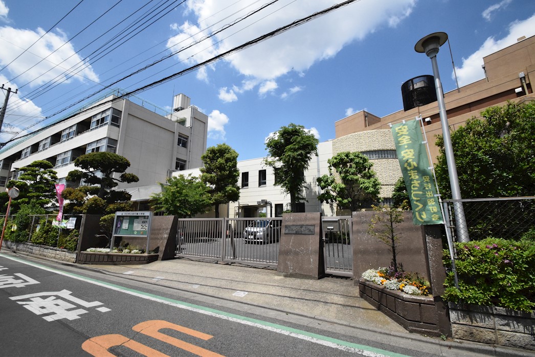 ガーデンヒルズNAKAYAMA壱番館 小学校