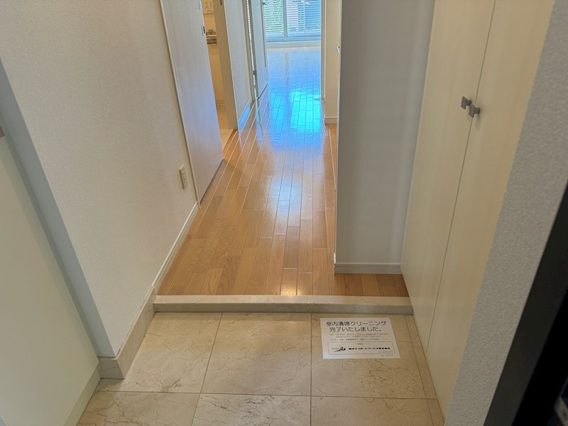 ガーデン用賀 玄関