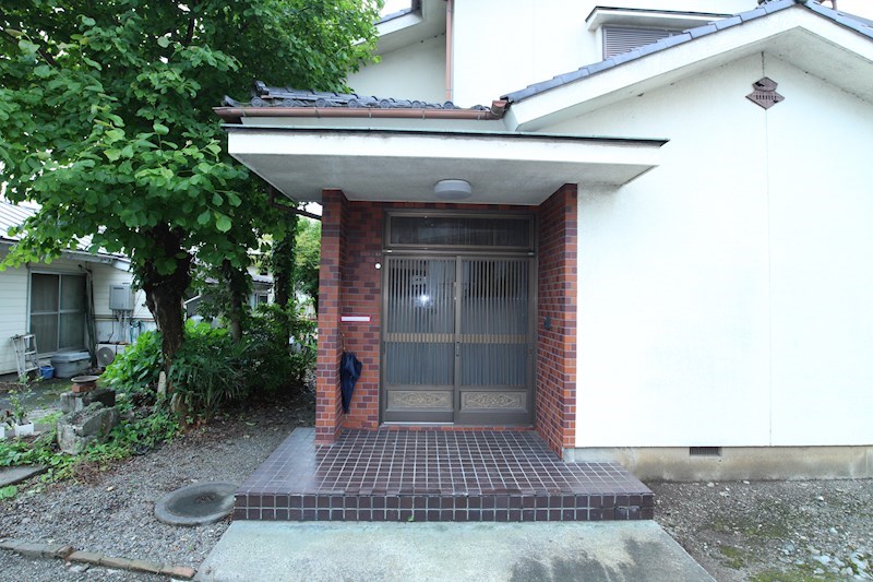 草花戸建 玄関